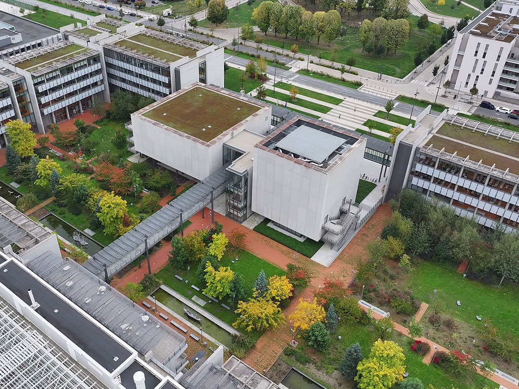 Photo aérienne de l'ENS Paris-Saclay. Crédits photo : Michel Denancé (RPWB)